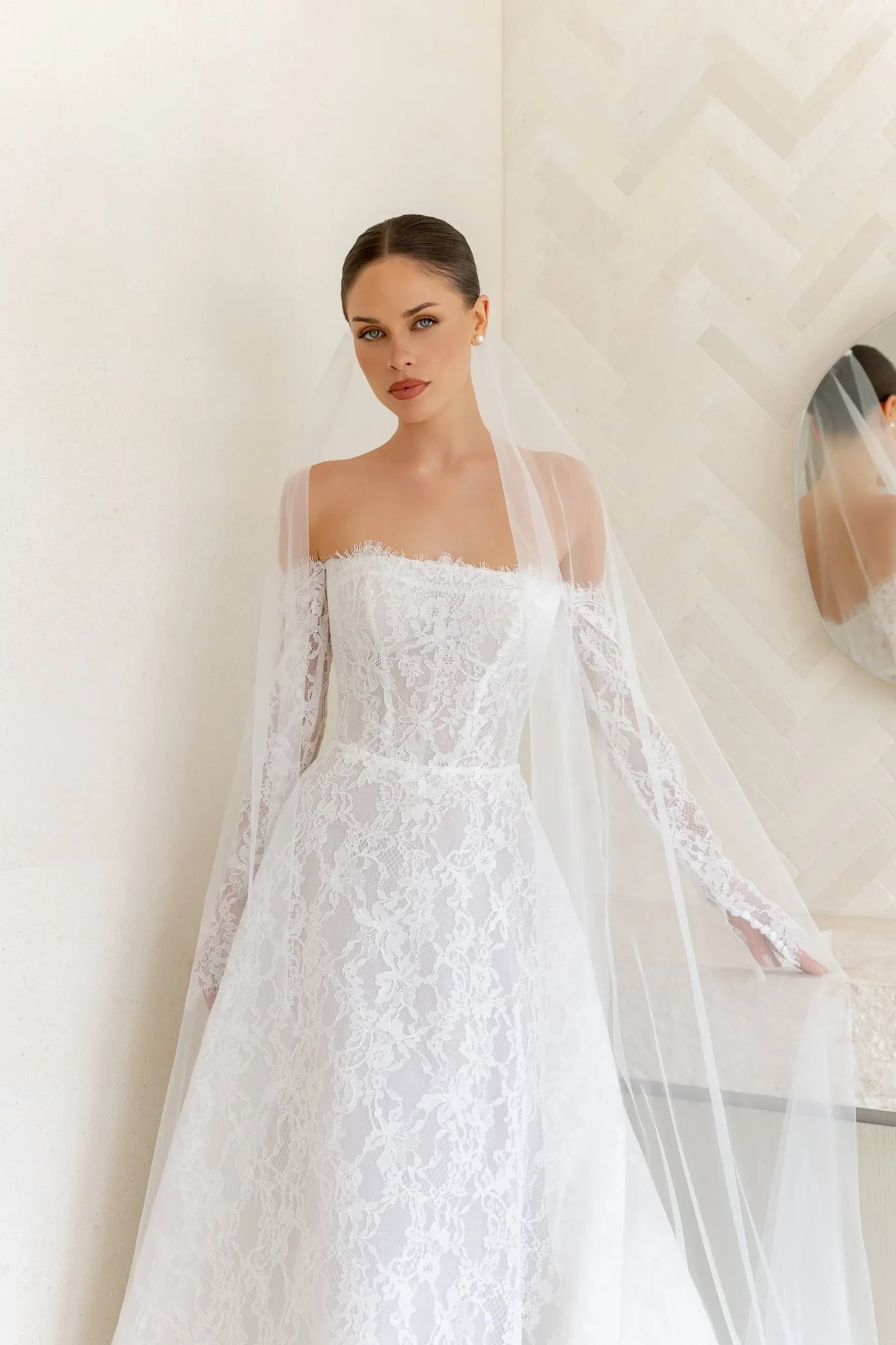 Lace wedding gowns with sleeves