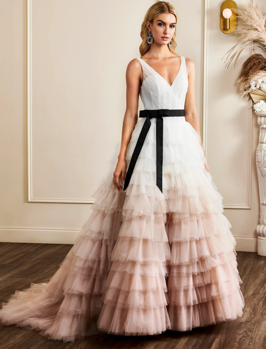 Uniquely Different Wedding Styles with KELLY FAETANINI Image
