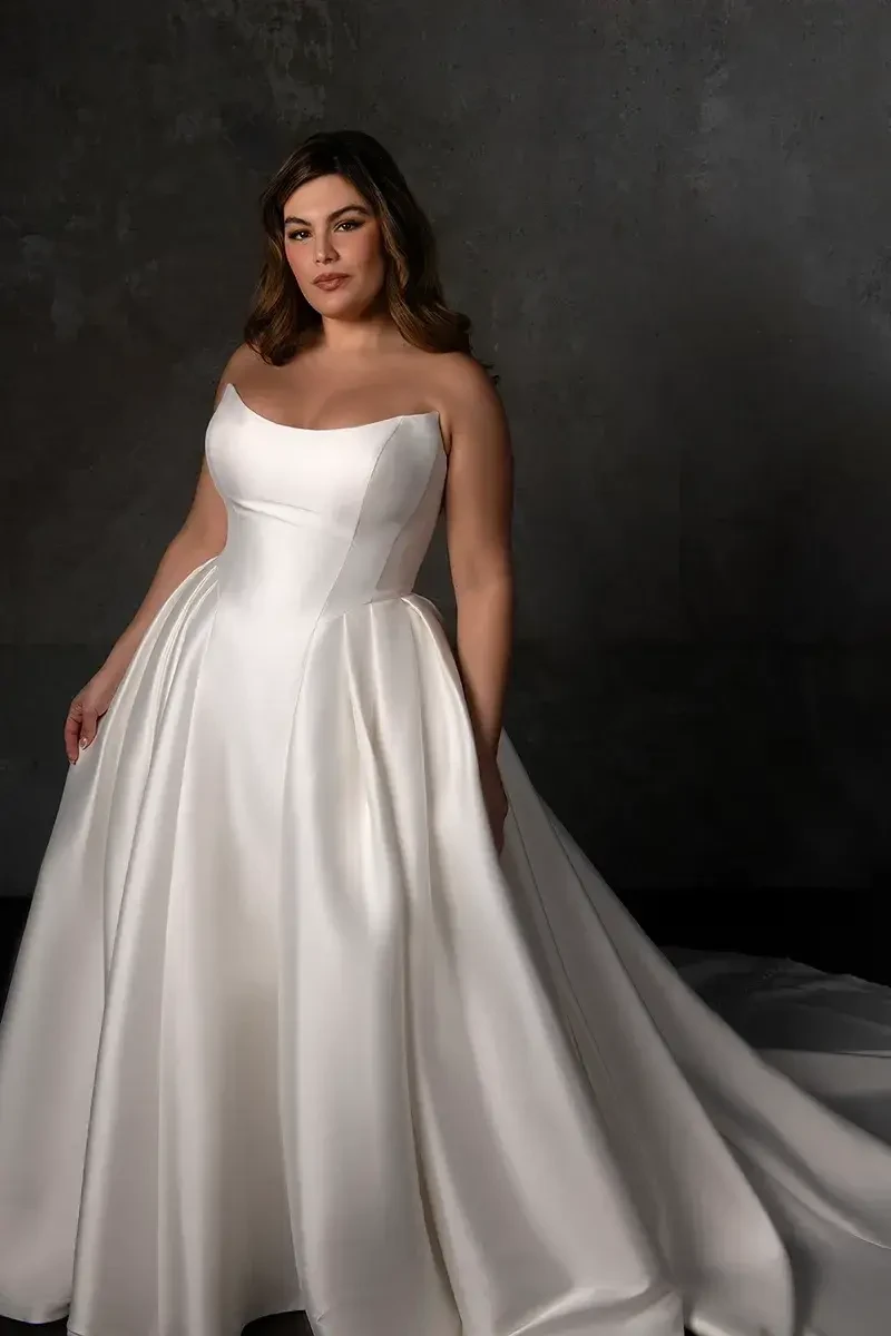 Discover Our Plus Size Collection. Desktop Image