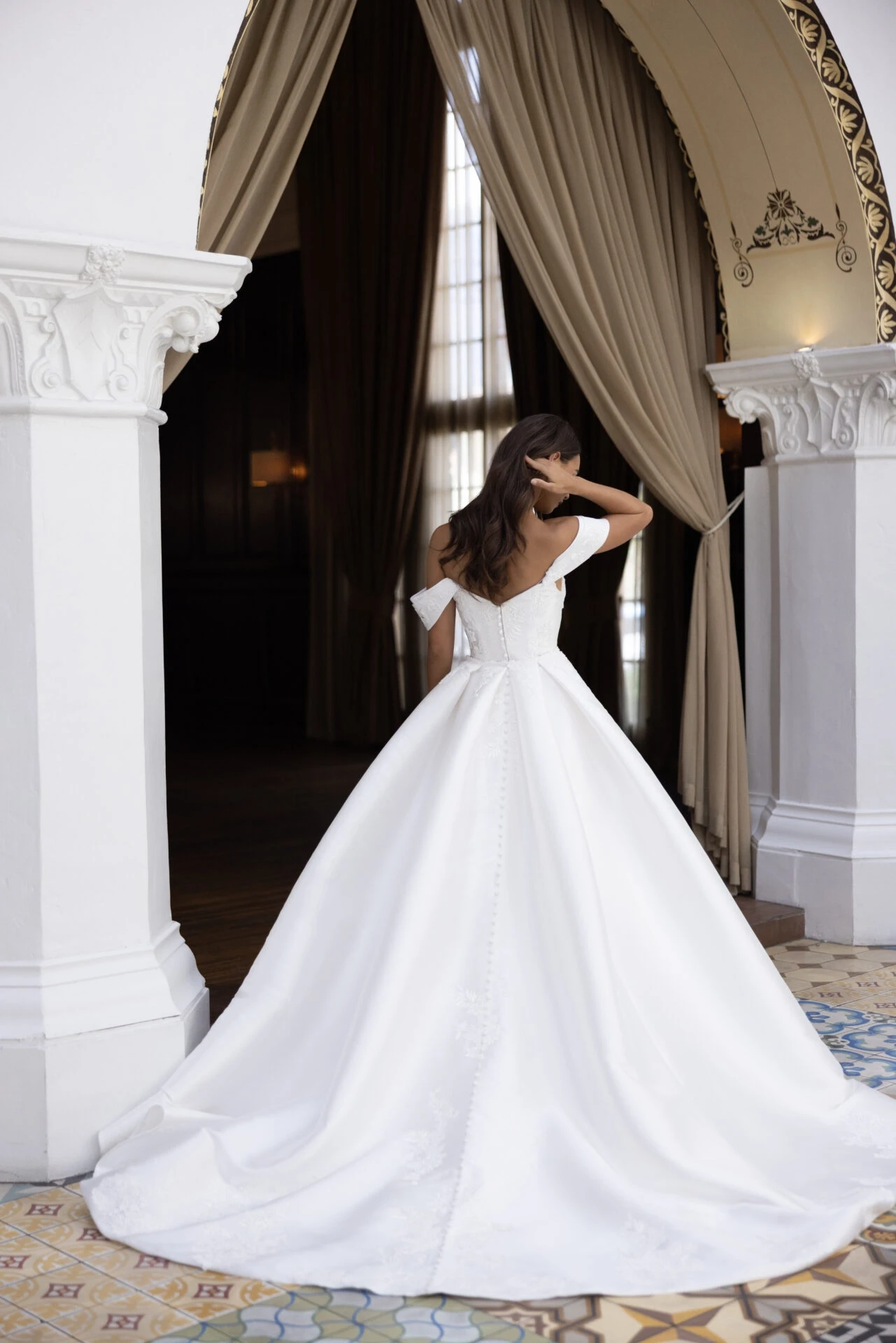 Model wearing style #D4493 Essense of Australia wedding dress