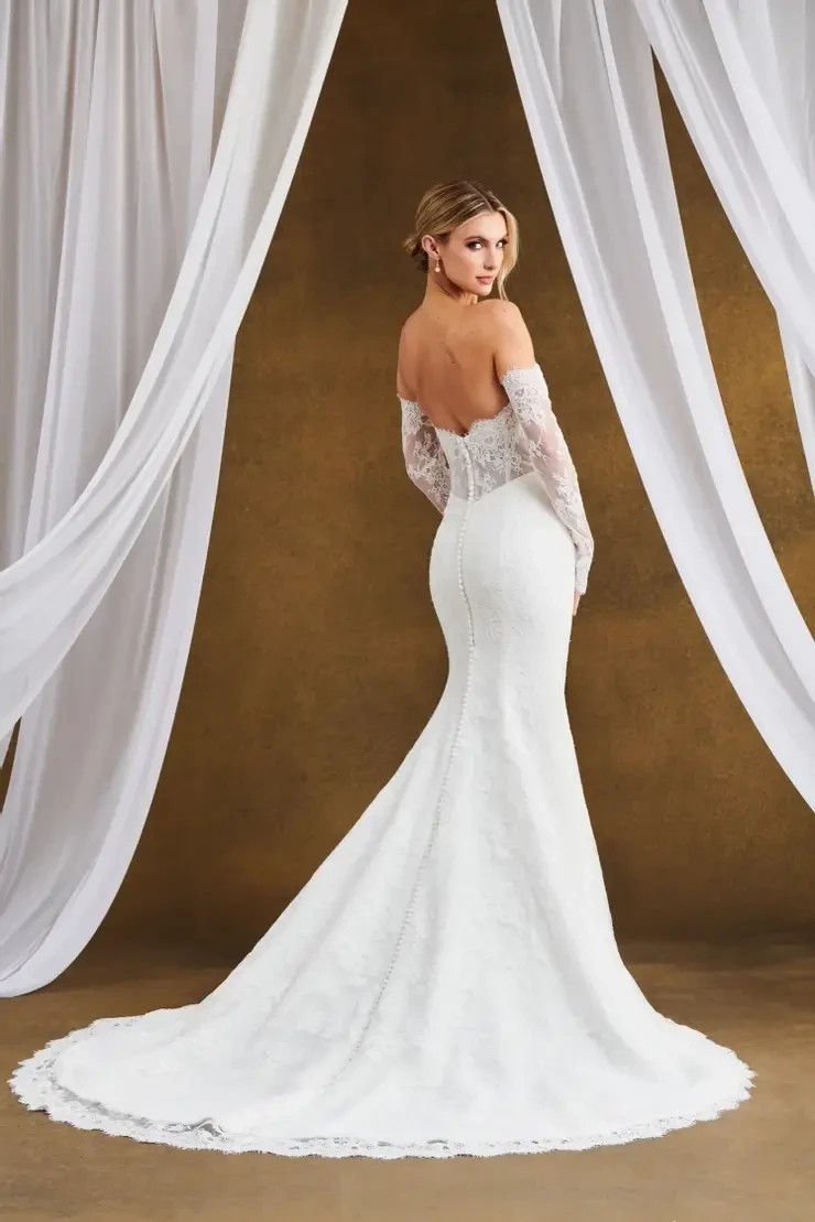 The Art of the Curated Bridal Appointment Image