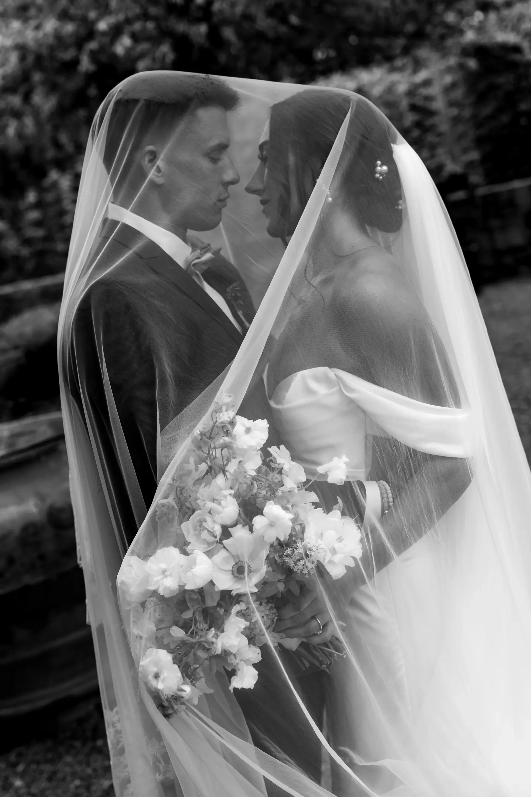 Real Bride Feature: Celebrating Lindsey &amp; Nick’s Spring Wedding Image
