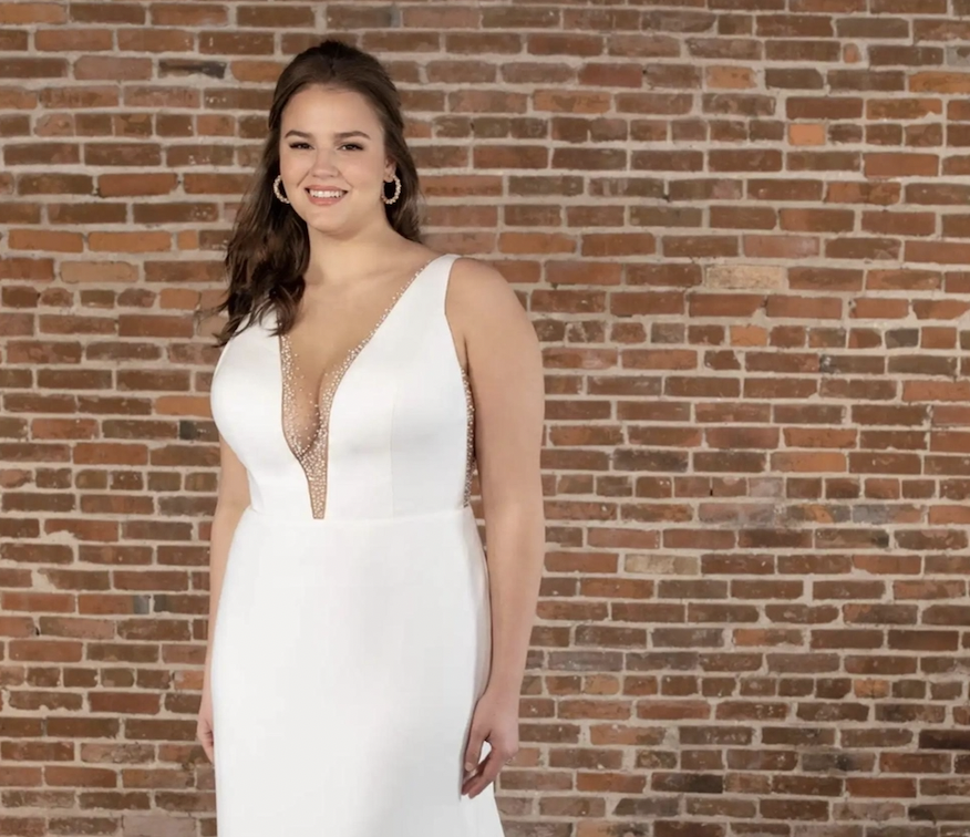 2024 Bridal Fashion Preview: Hottest Dress Trends and Accessories. Mobile Image