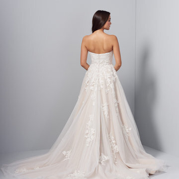 lucia-allison-webb-bridal-spring-2020-style-92000-margot_1.jpg