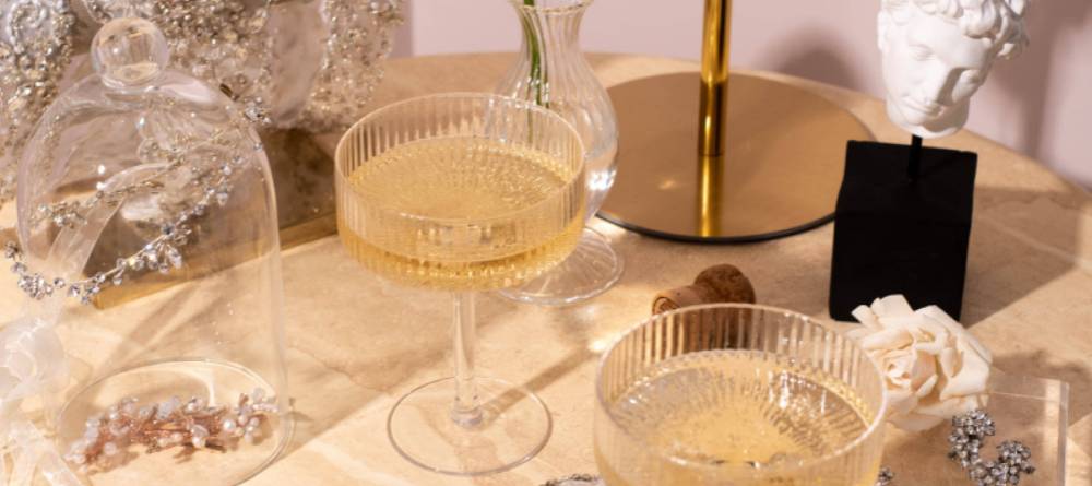 Photo of the glass with wine
