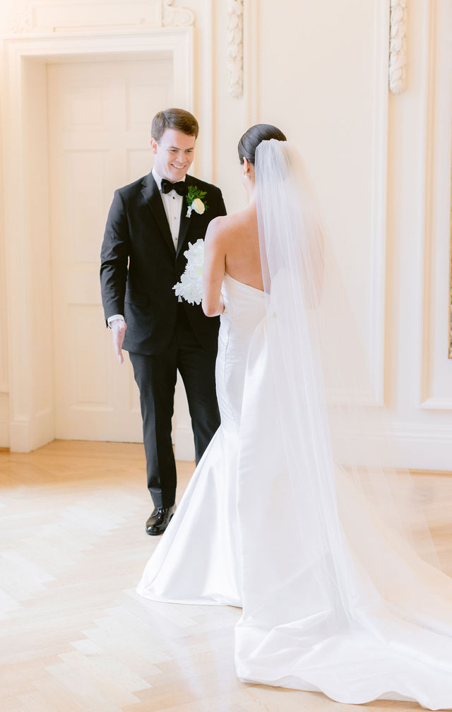 Real Bride Spotlight: Joel &amp; Crystal Image